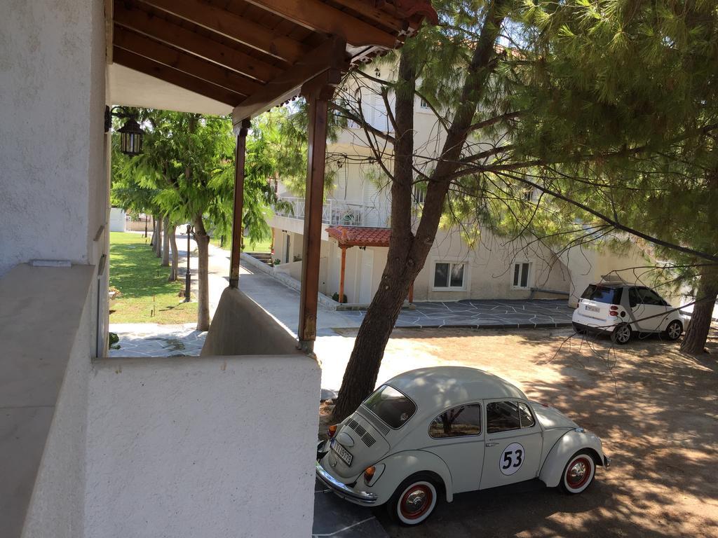 Phoenix Beachside Apartament Neratza